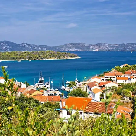 Lejlighed In - Insel Iz 53385 *